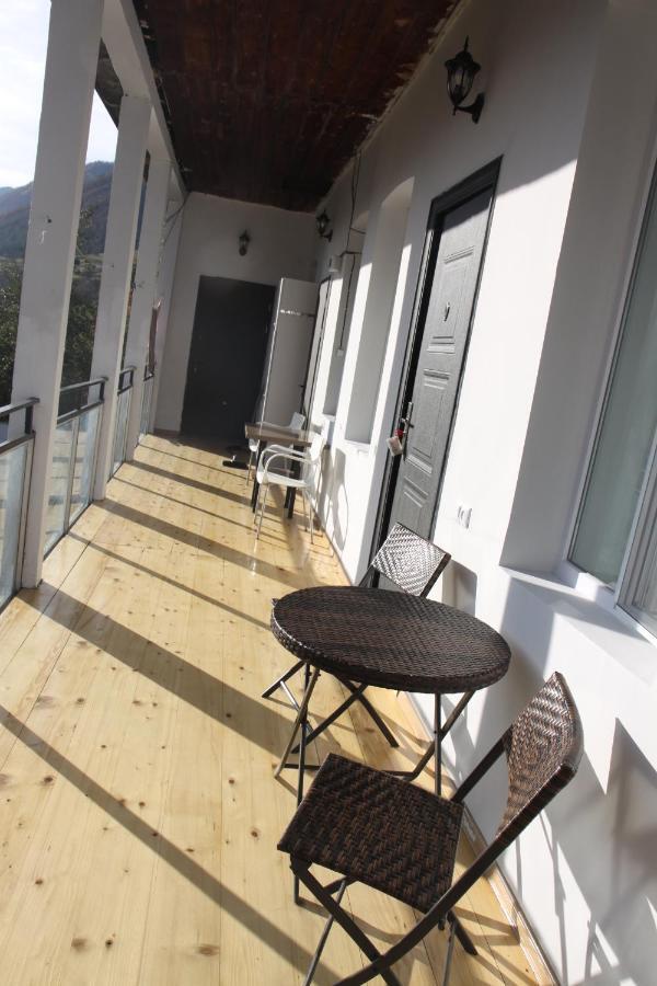 Eka'S Guest House Mestia Exterior foto